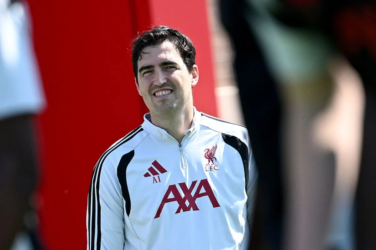 Liverpool head coach Andoni Iraola