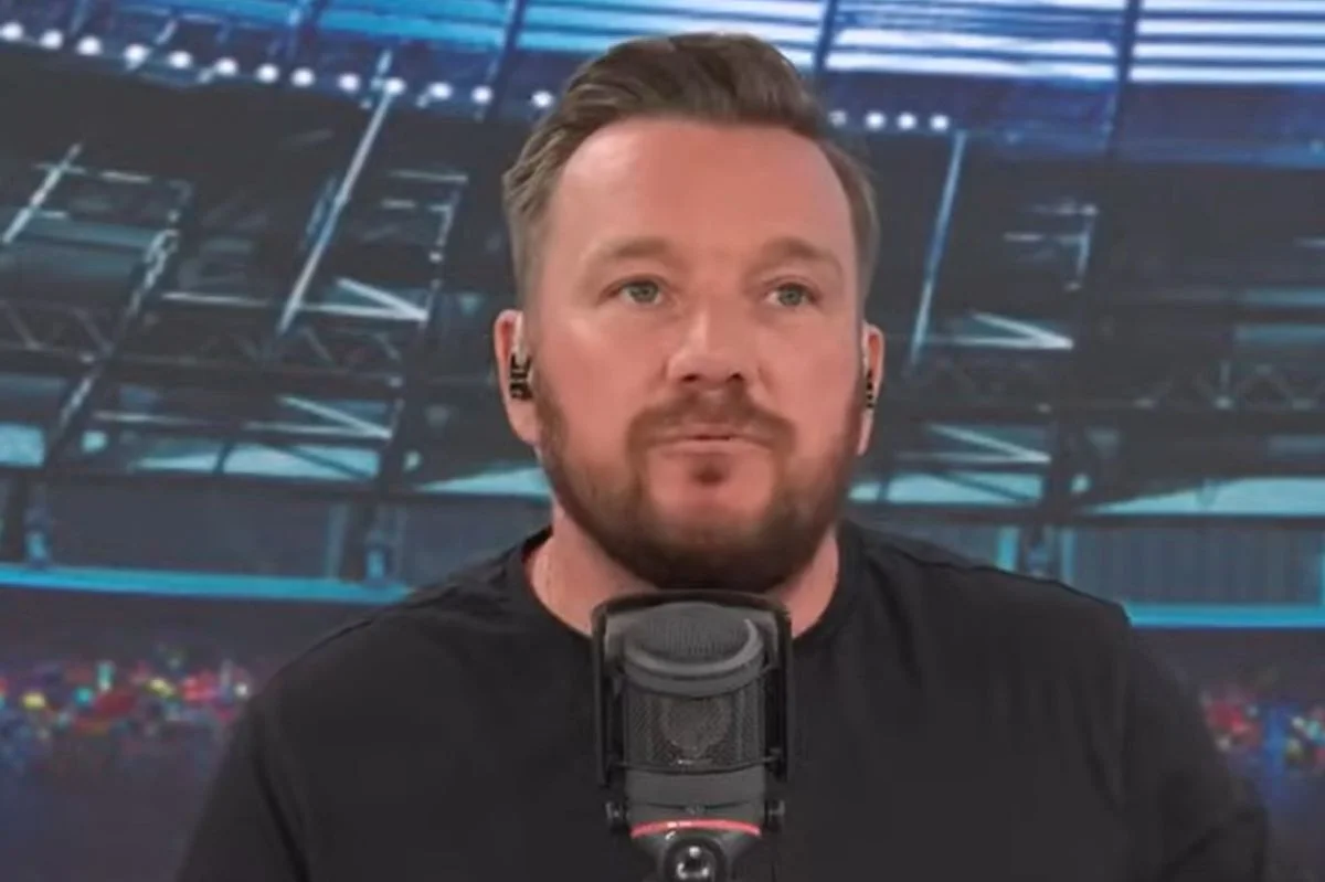 Jamie O'Hara looking angry speaking on talkSPORT